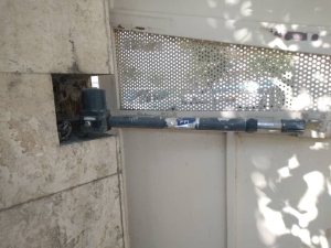  تعمیر سریع درب برقی پارکینگی با قطعات اورجینال در طرشت 