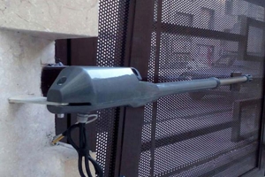 عوامل مؤثر بر هزینه تعویض جک درب پارکینگ