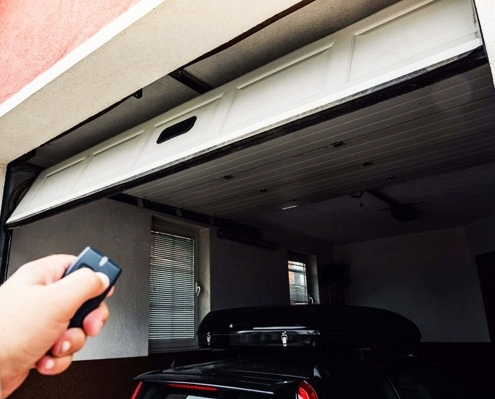 چگونه زمان‌بندی بسته شدن درب جکی را تنظیم کنیم؟