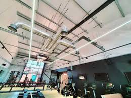 نصب و تعمیر داکت اسپلیت در فرشته | سرویس HVAC باشگاه‌های ورزشی