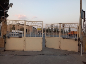  نصب جک پارکینگ درب آهنی قدیمی