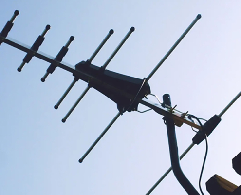 تعمیر آنتن مرکزی در ساعات شبانه‌روزی