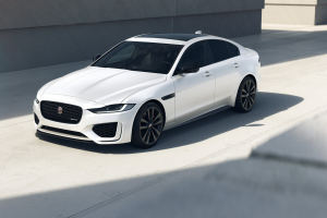 جگوار XE